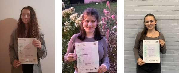 Stolze Besitzerinnen des Cambridge Certificate im Schuljahr 2022/23