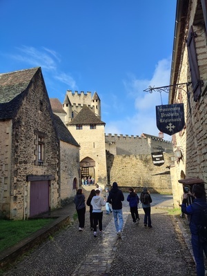 Kollegsschüler*innen zu Besuch in Périgueux (März 2024) Kollegsschüler*innen zu Besuch in Périgueux (März 2024)
