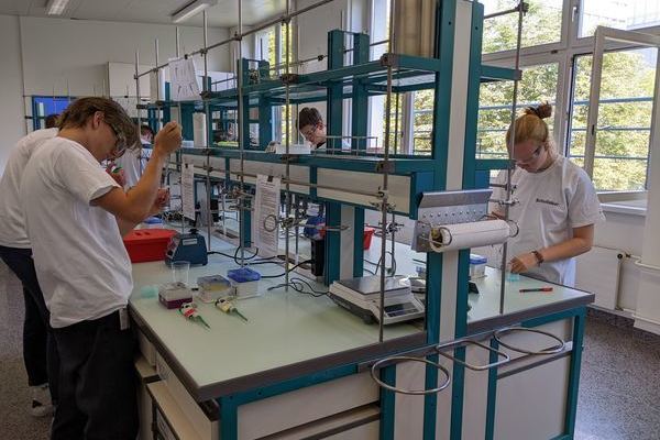 Das Leistungsfach Biologie im Novartis-Schullabor (27. Juni 2022)