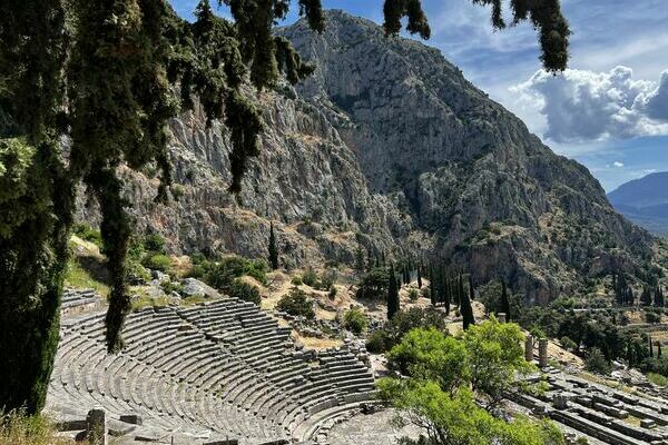 Griechenlandfahrt 2026 - Delphi (Theater und Apollontempel)