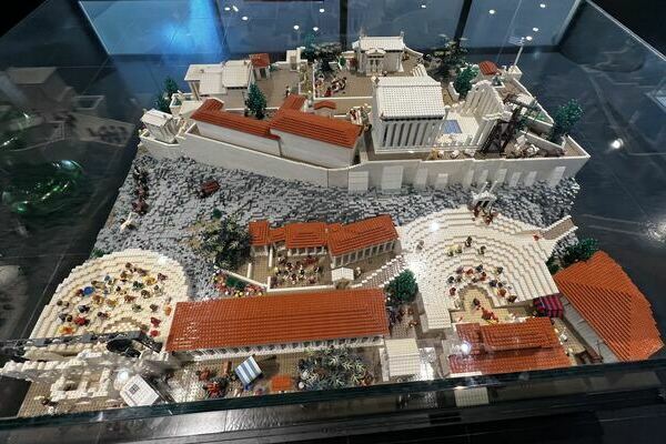 Griechenlandfahrt 2026 - Athen (Modell der Akropolis im Akropolismuseum)